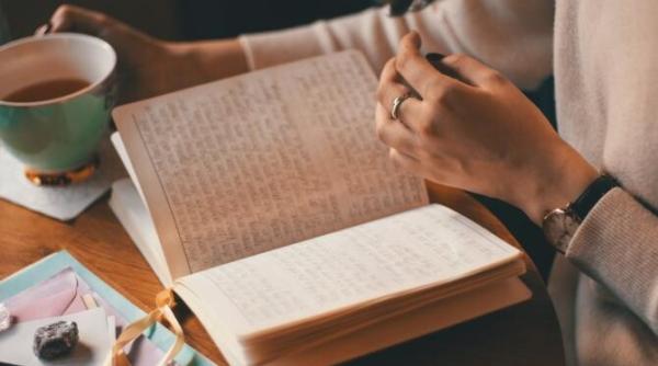 cum sa vindeci o inima franta terapia prin jurnal si beneficiile scrisului de mana