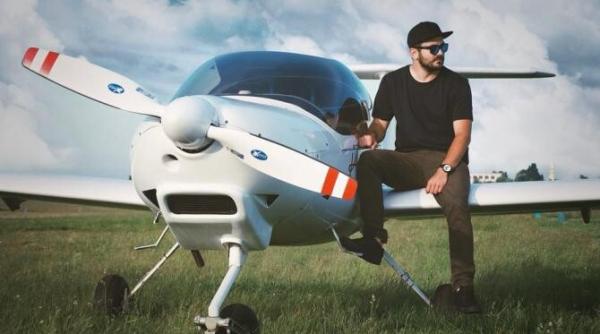 sibianul care si a vandut apartamentul pentru a ajunge pilot