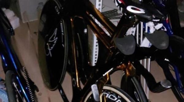 bicicletele federatiei italiene de ciclism  furate de romani  se intorc in italia