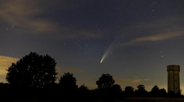 o noua cometa pe cer c 2021 a1 leonard ar putea fi vazuta cu ochiul liber foto