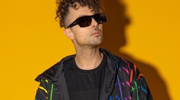 tudor ionescu de la fly project e greu sa numesti doar o femeie atragatoare in romania sunt multe femei frumoase pot sa dau cateva exemple