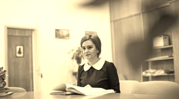 judecatorul adriana stoicescu romania duhneste vaccinul se cheama iubire de tara dar noi avem bicarbonatul de sodiu