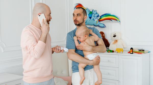 singura problema cu adoptia gay din romania