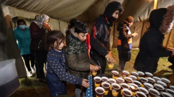 migrantii de la frontiera dintre belarus si polonia mutati intr un centru de primire