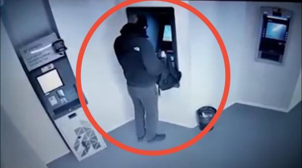 jaf de 6 000 de euro dintr un bancomat al unei banci din timisoara totul a fost filmat video