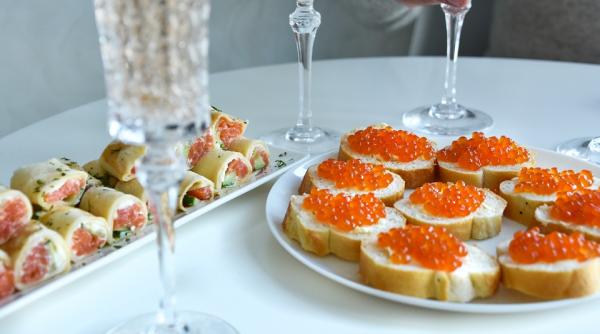 lovitura pentru rusi inainte de sarbatori caviarul rosu pret istoric era nelipsit de pe masa de revelion