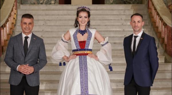 reprezentanta romaniei la miss universe rochie creata de un designer isaelian cu origini romanesti la proba costum national