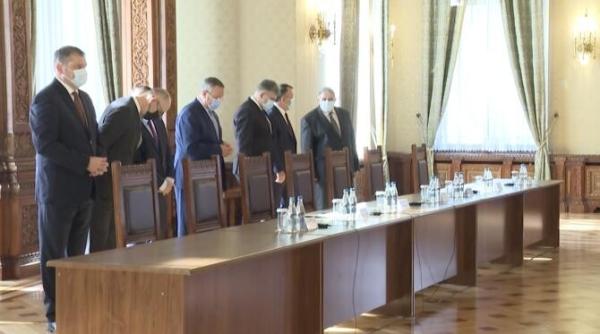 se decide viitorul premier sedinte pnl psd numele pus pe masa lui klaus iohannis la 12 00