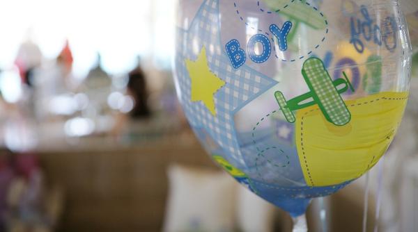 un copil de 1 an din suceava a murit dupa ce s a inecat cu un balon