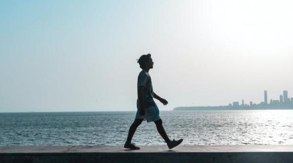 somnul poate afecta modul in care mergem si ne deplasam