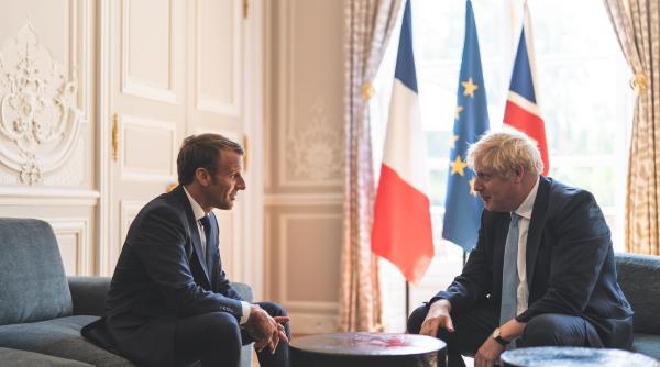 tragedie cu zeci de morti in canalul manecii boris johnson si emmanuel macron primele reactii