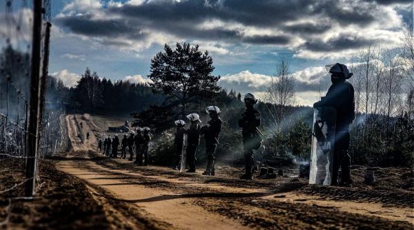 razboiul hibrid si criza migrantilor tot mai aproape de romania profesorul razvan munteanu romania ar putea sa activeze articolul 4 al nato