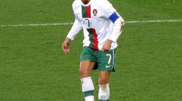 cristiano ronaldo atac dur inainte de decernarea balonului de aur l a facut praf pe redactorul sef al france football