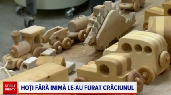 grinch exista in alaska jucarii din lemn in valoare de 17 000 de dolari disparute ne a furat craciunul