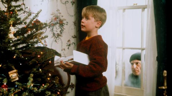 de ce se uita romanii la singur acasa in fiecare an irina nistor top 3 filme de craciun e o traditie dar