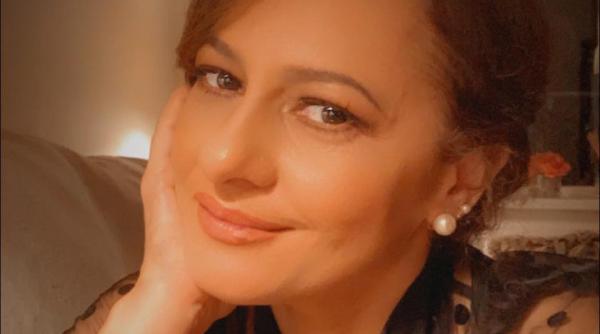 cum arata carmen trandafir nefardata in pijamale sotul imi spune ca sunt cea mai frumoasa femeie stiu ca minte dar minte frumos foto