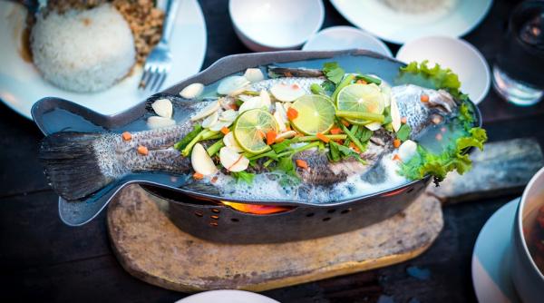 pestele plin de toxine multi il consuma pentru ca este ieftin fara sa stie cat de periculos este