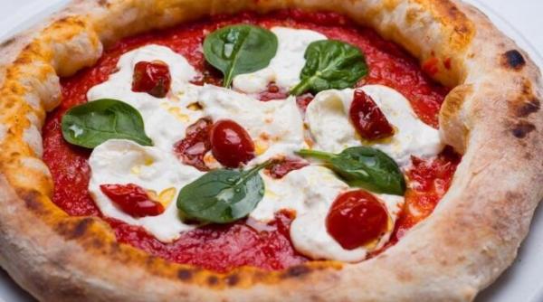 pizza perfecta la tine acasa secretul nu sta nici in modul de coacere nici in topping uri ci in aluat