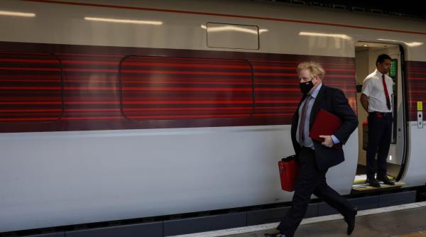 boris johnson a fost sanctionat pentru renovarea costisitoare a apartamentului sau