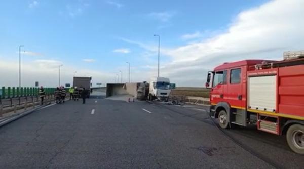 accident grav pe autostrada soarelui un tir s a rasturnat a rupt parapetul si a intrat pe contrasens