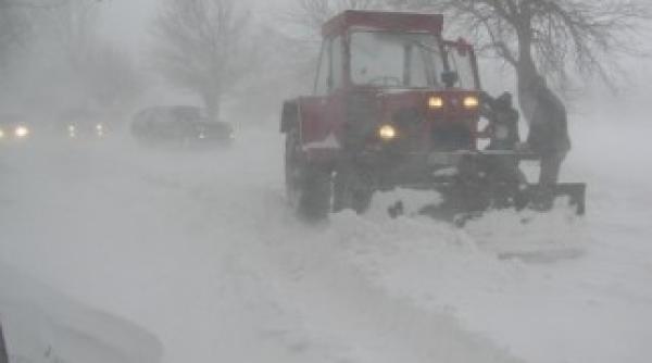 fenomene meteo extreme langa romania caderi masive de zapada