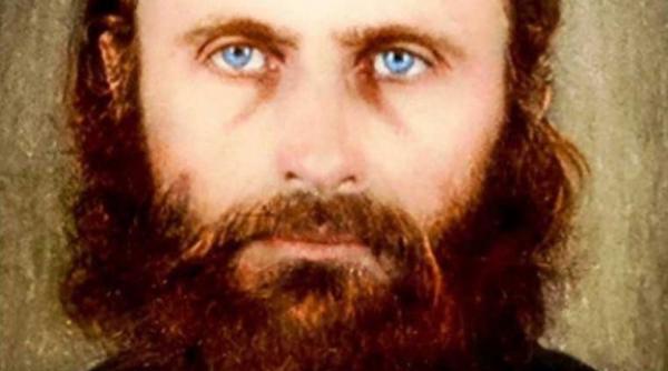 stejarul lui arsenie boca s a prabusit azi dupa aproape un secol