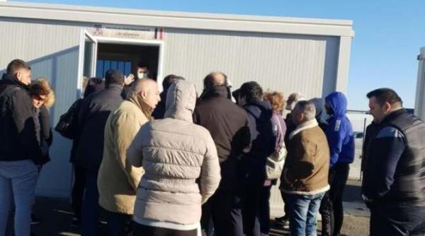 granitele luate cu asalt de romanii care se intorc acasa de craciun 1400 de persoane au primit decizii de carantinare in doar 8 ore la nadlac
