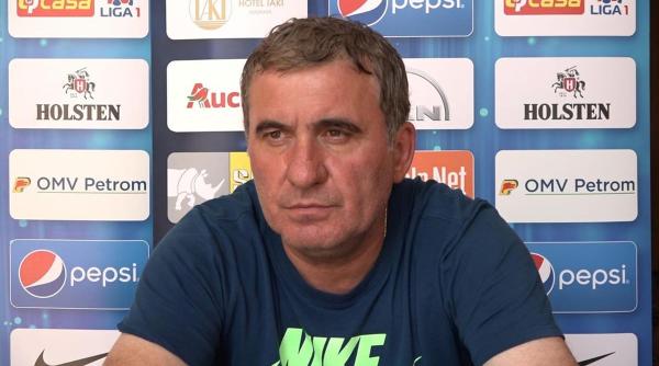 hagi iritat de un reporter eu zic ca am dat gol valabil asta nu ti a spus sa ma intrebi video