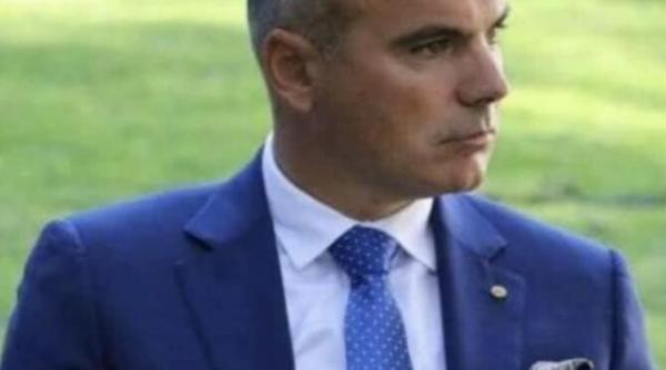 rares bogdan il face praf pe frigusor dan dupa ce a furat craciunul