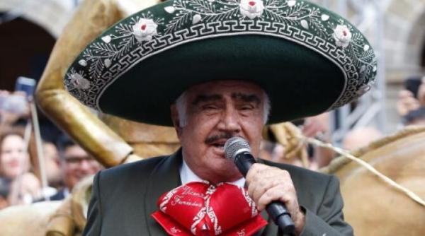 mexicul in doliu vicente fernandez supranumit regele mariachilor a murit la 81 de ani video