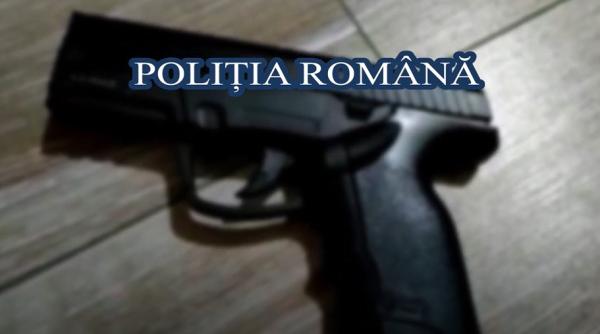 zeci de perchezitii la persoane suspectate ca detin ilegal arme