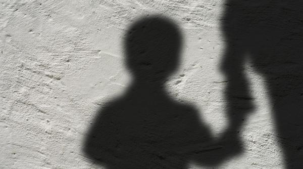 copiii romaniei supusi unor orori de nedescris imagini cutremuratoare dintr un centru din calarasi condamnati sa moara isi iau bani grei