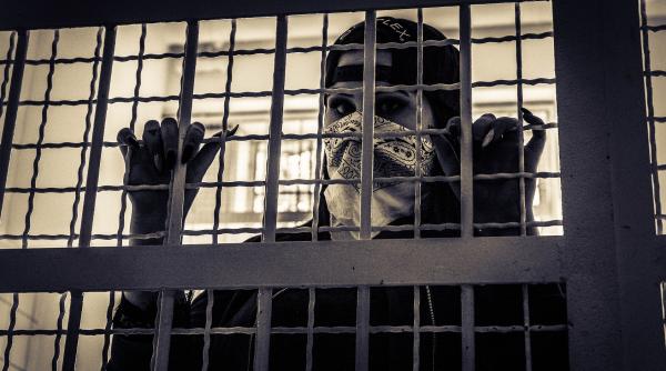 danemarca vrea sa inchirieze celule in inchisorile din kosovo din cauza numarului mare de detinuti