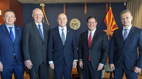 ambasadorul andrei muraru intalnire cu guvernatorul statului arizona secretarul de stat speaker ul camerei reprezentantilor si primarul orasului phoenix