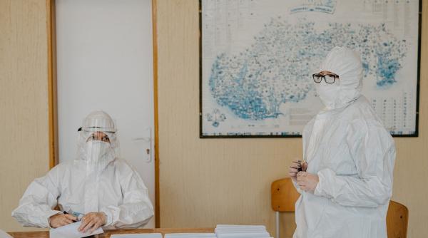 angajatii dsp sunt jigniti si scuipati de cetatenii care sunt carantinati la aeroportul din suceava