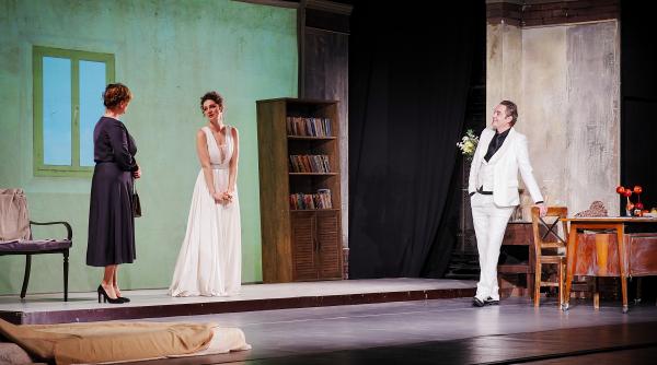 constantin chiriac puteti darui un spectacol cadou sau un abonament la teatrul national radu stanca din sibiu