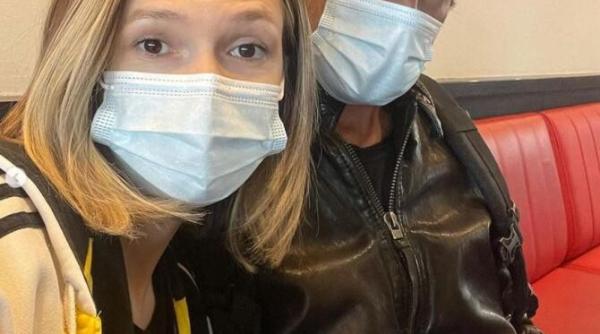 adela popescu si radu valcan trebuiau sa fie in dubai insa au ajuns pe canapeaua lor in pipera