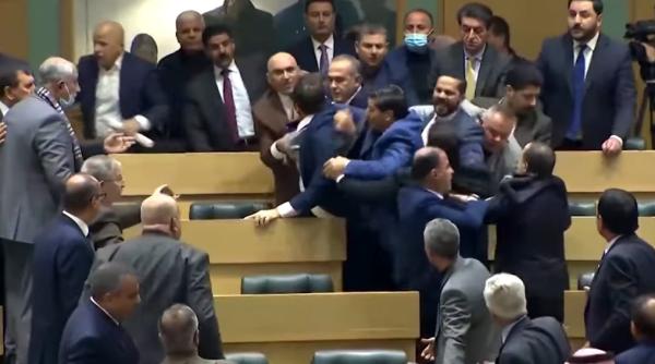 bataie ca in filme in parlamentul iordaniei video