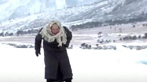video o rusoaica de 79 de ani patineaza in fiecare zi pe lacul baikal inima mea se bucura astfel