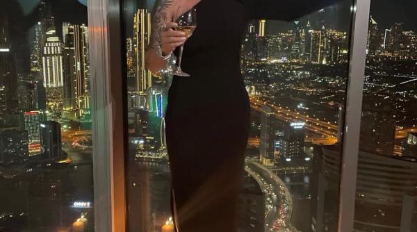 anamaria prodan si a petrecut revelionul cu un barbat misterios cine este 2022 daca nu aratati ca tudor sunteti mascarici foto