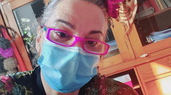 arati ca o sorcova maia morgenstern ar fi trebuit sa ma simt rusinata jenata de exagerare si de prostul gust