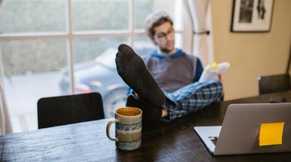 franta relaxeaza regulile de izolare persoanele pozitive complet vaccinate vor sta in carantina doar 7 zile