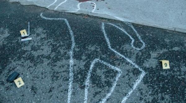 un tata si a ucis cu sange rece fiul de 7 ani dupa crima a mers sa o omoare si pe sotia sa