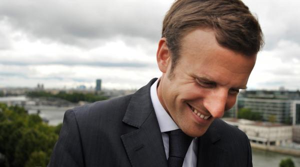 macron o sa continui sa ii bat la cap pe cei care nu se vaccineaza si nu o sa le fac viata usoara