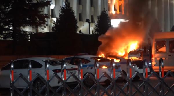 protestele din kazahstan starnesc ingrijorare in rusia guvernul a demisionat dupa o noapte de cosmar si patrunderea intr o cladire administrativa video