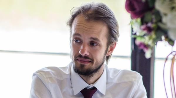 un programator din iasi si a facut arborele genealogic pana la anul 1260 sunt ruda cu stefan cel mare