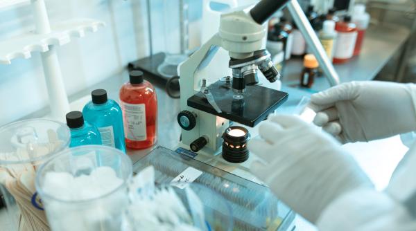 bilant covid 19 romania 7 ianuarie 2022 infectari si decese in ultimele 24 de ore