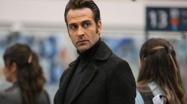 erhan alpay actorul care il interpreteaza pe akin in fiica ambasadorului e un sociopat mi a placut sa il interpretez