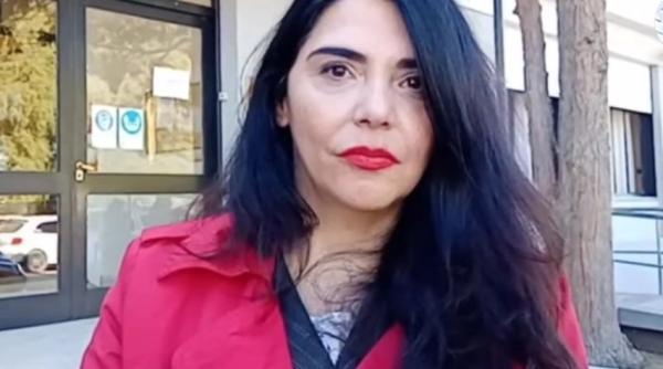 judecatoare filmata in timp ce saruta un criminal periculos dupa condamnarea acestuia la inchisoare pe viata video