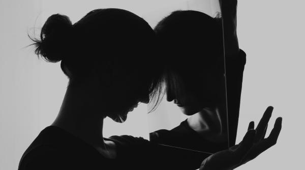 sinucidere in grup la calarasi comisarul sef r untaru e un razboi civil al mintilor obosite al nesigurantei zilei de maine